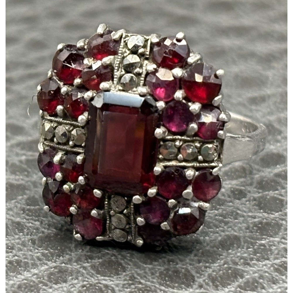 Vintage Art Deco Era Bohemian Garnet Marcasite Sterling Silver Ring Size 5.5 - Picture 3 of 13